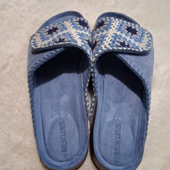 Muk Luks Blue and Cream Crochet Slippers - Picture 4 of 6